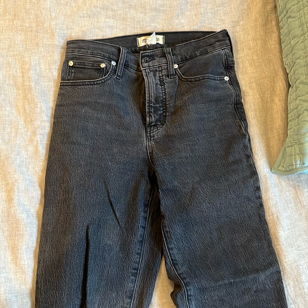 Madewell perfect vintage jeans, lunar wash black. Great condition!!